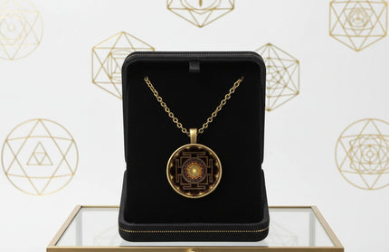 Elegant Sri Lanka Geometric Pendant