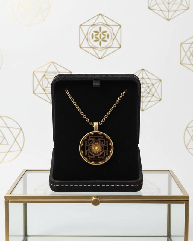 Elegant Sri Lanka Geometric Pendant