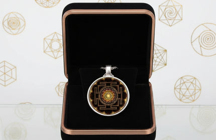 Elegant Sri Lanka Geometric Pendant